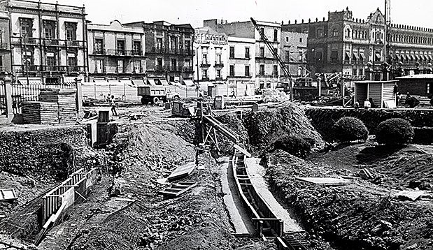 Inauguración de las primeras líneas de la Red de Transporte Colectivo Metro