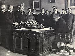 ESPAÑA PIERDE COLONIAS