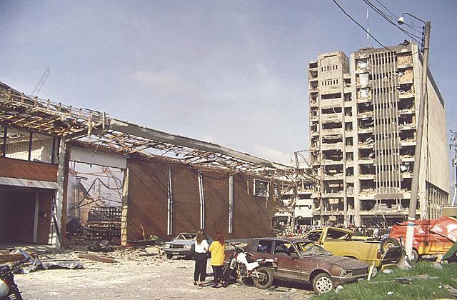 El Narcoterrorismo aterra Colombia