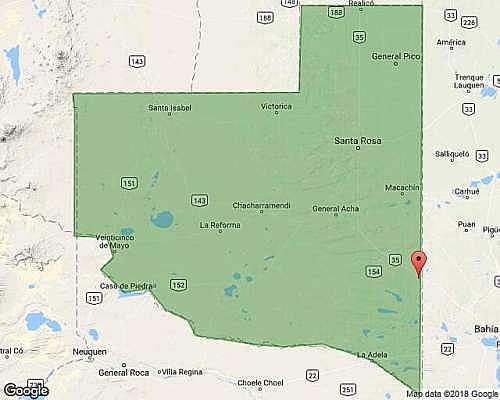 Comienza a trabajar como único médico en Jacinto Aráuz, un pequeño pueblo de 3500 habitantes en La Pampa