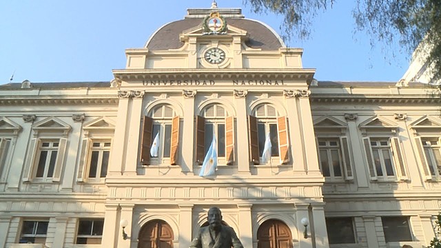 Favaloro entra a la universidad