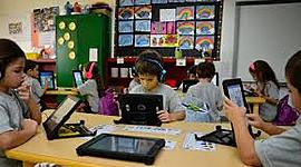 Timeline: LA ESCUELA A TRAVES DEL TIEMPO