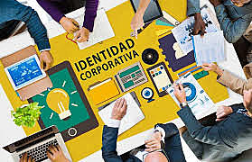 Aparición de la identidad corporativa.