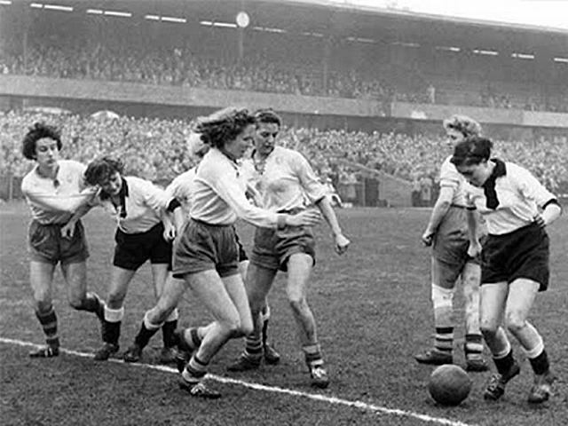 Inicio del fútbol femenino