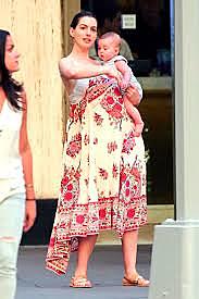 Anne Hathaway 's Son