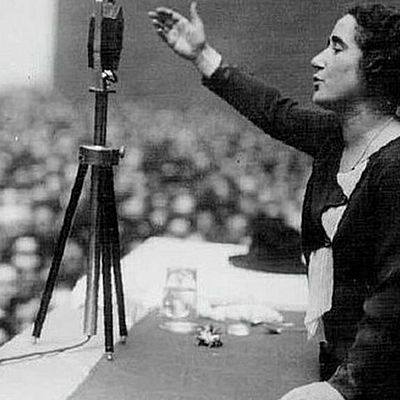 Timeline: Mujeres luchadoras en la historia