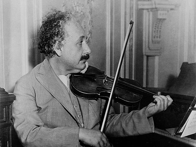 Se divorcia de su primera esposa