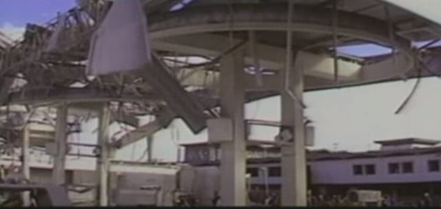 Pablo Escobar bombardea la sede del espectador