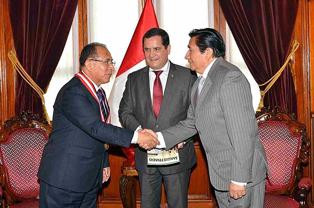 Se concede la licencia de funcionamiento por parte del ICFES