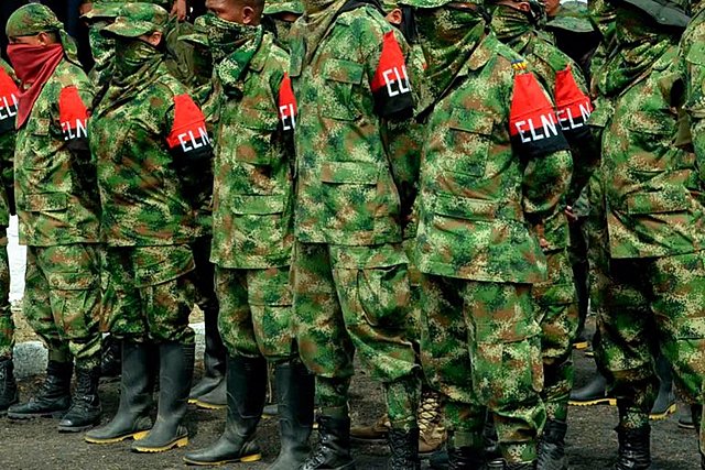 marcha la guerrilla encabezada por los hermanos marco antonio y fabio vasquez solo eran 18 combatientes
