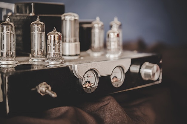 La primera comunicación radial