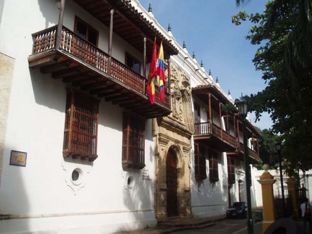 Se instaura la Inquisición