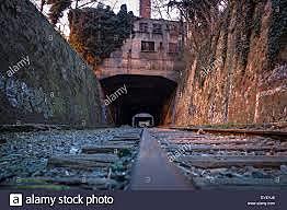 Leyes contemplaban la ventilación y protección de tuneles en desuso.