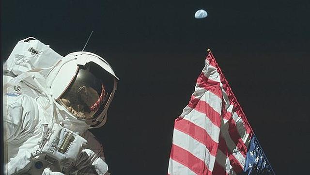Estados unidos llega a la Luna