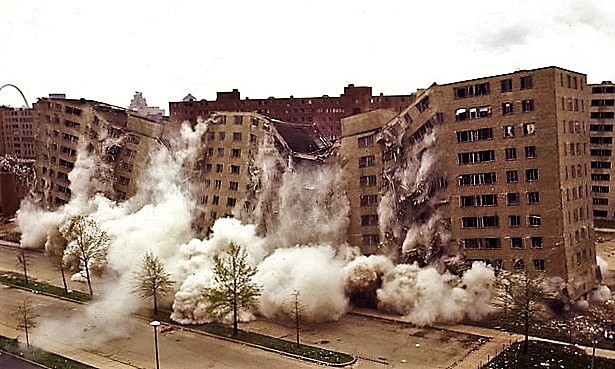 El día en que murió la arquitectura moderna