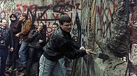 Timeline: 9.4 History Timetoast Week 4 - Course 2