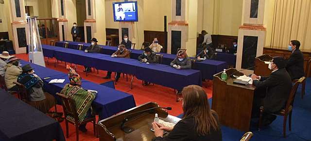 TSE mantiene la fecha de la elección y la COB seguirá con las movilizaciones