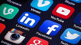 Timeline: Redes Sociales