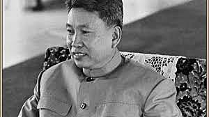 Lon Nol asume el poder en Camboya.