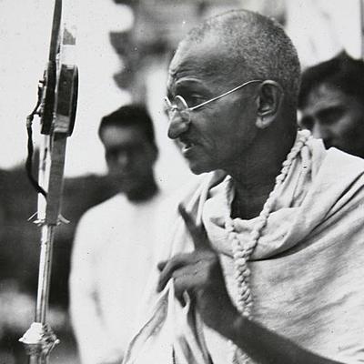 Timeline: The life of Mahatma Gandhi - La vida de Mahatma Gandhi