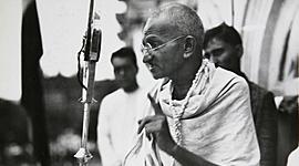 Timeline: The life of Mahatma Gandhi - La vida de Mahatma Gandhi