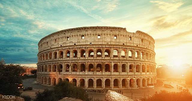 The Colosseum opens in Rome (80 CE)
