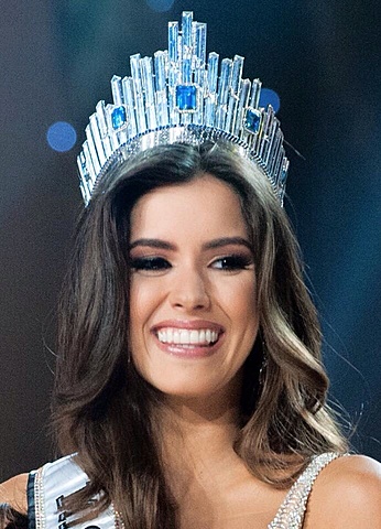 When I finished my technical bachelor's degree, Paulina Vega was crowned Miss Universe 2014, being the second time that a Colombian has won the crown.