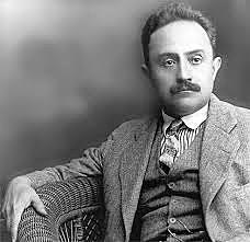 1921. Antecedentes. El 12 de octubre, José Vasconcelos Calderón la actividad de la Secretaría de Educación Pública se caracterizó por su amplitud e intensidad organización de cursos, apertura de escuelas, edición de libros y fundación de bibliotecas