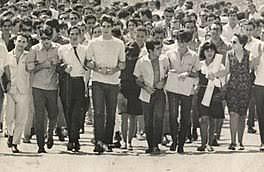 1980 Movimientos estudiantiles nacionales e internacionales. Unión Nacional de los Estudiantes Brasil. Hasta hoy se mantienen su papel en la historia. Pugnaron por mejoras en las universidades y presionaron para conseguir ventajas a nivel cultural.