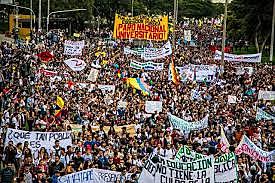2018 Movimientos estudiantiles nacionales e internacionales. Movimiento estudiantil colombiano 2018. Reivindicación la educación superior pública, gratuita y de calidad, estudiantes y profesores de Argentina, Chile, México, Ecuador y Colombia participaron