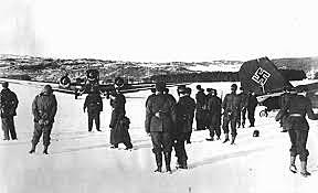 Alemania invade Noruega y Dinamarca.