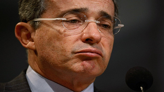 Uribe Falla en Segunda Re-elección