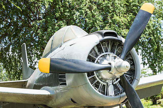Cantidad de Petroleo en los Aviones con Motores de Pistón.