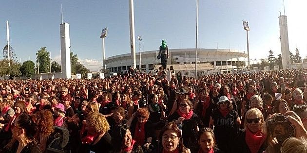 Manifestación con canción de colectivo Las Tesis