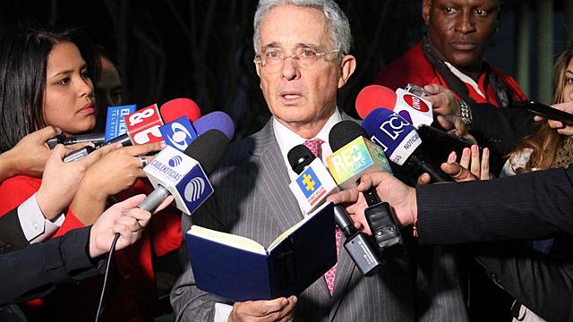 Las Denuncias de Uribe