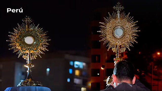 Cristo Eucaristía salió al encuentro de los creyentes