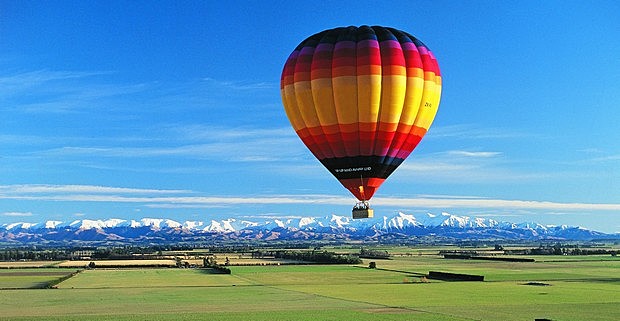 creación del globo aerostático por los hermanos Montgolfier