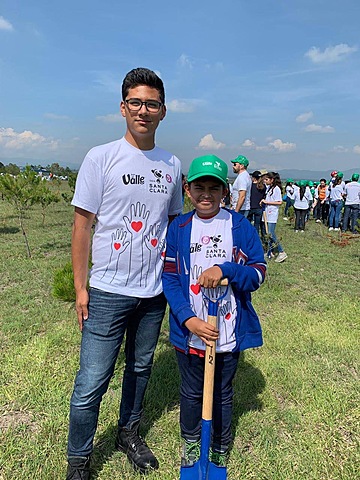 5ta reforestación Jugos del Valle