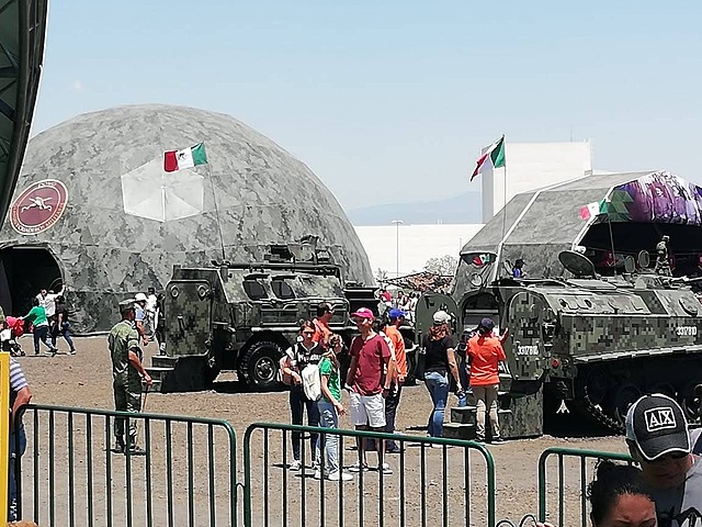Visita al campo militar de Querétaro