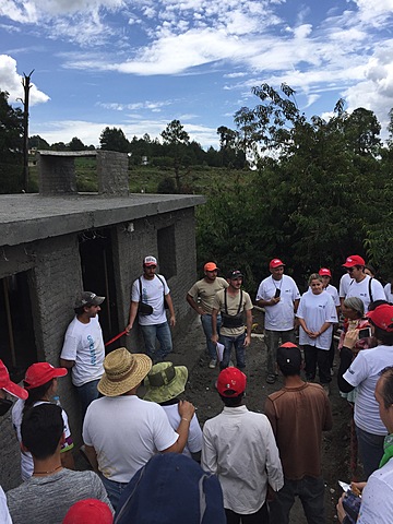 Construí una casa en valle de bravo