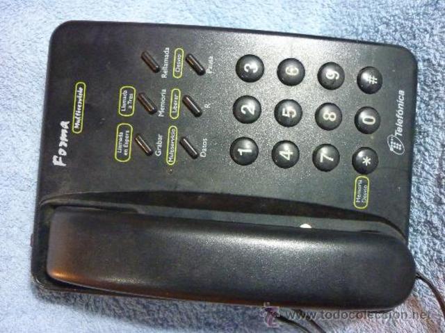 Cambio de teléfono, tenemos buzon de voz.