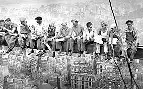 INICIO DE LOS AÑOS 1900 FRENTE A LOS RECURSOS HUMANOS