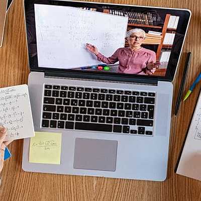 Timeline: Evolución de la educación en línea