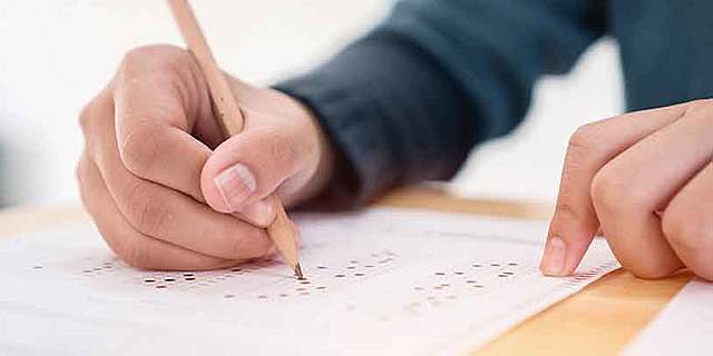 I introduce myself and go to the Sena