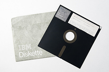 Disco de almacenaje magnético