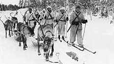 a União Soviética ataca a Finlândia.