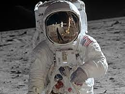 El ser humano llega a La Luna