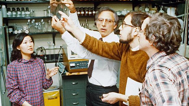 Descubrimiento del virus HIV e identificación de cáncer cervical