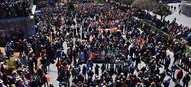 Campesinos levantan de a poco puntos de bloqueo