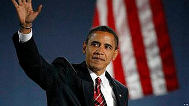 Barack Obama se convierte en el primer afroamericano en ser elegido presidente de los Estados Unidos.